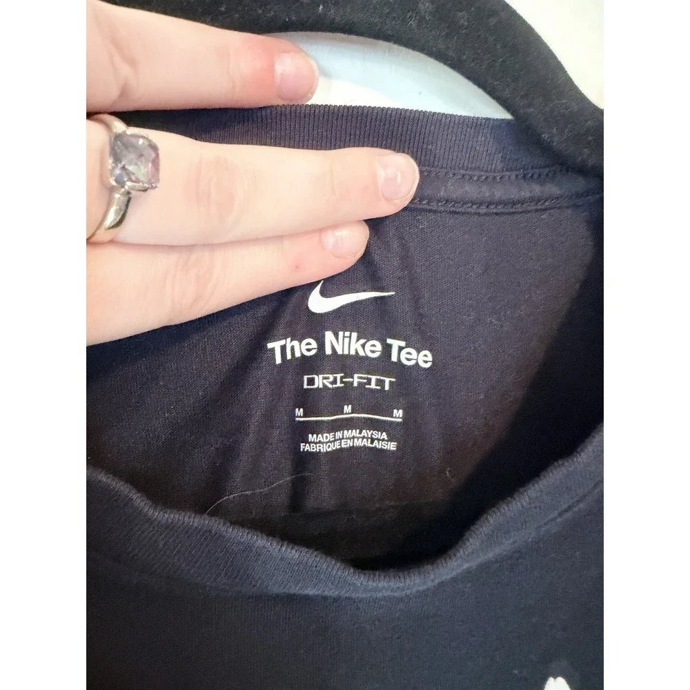 The Nike Tee Baseball Graphic Tshirt Short Sleeve Black HotDog Mens Medium